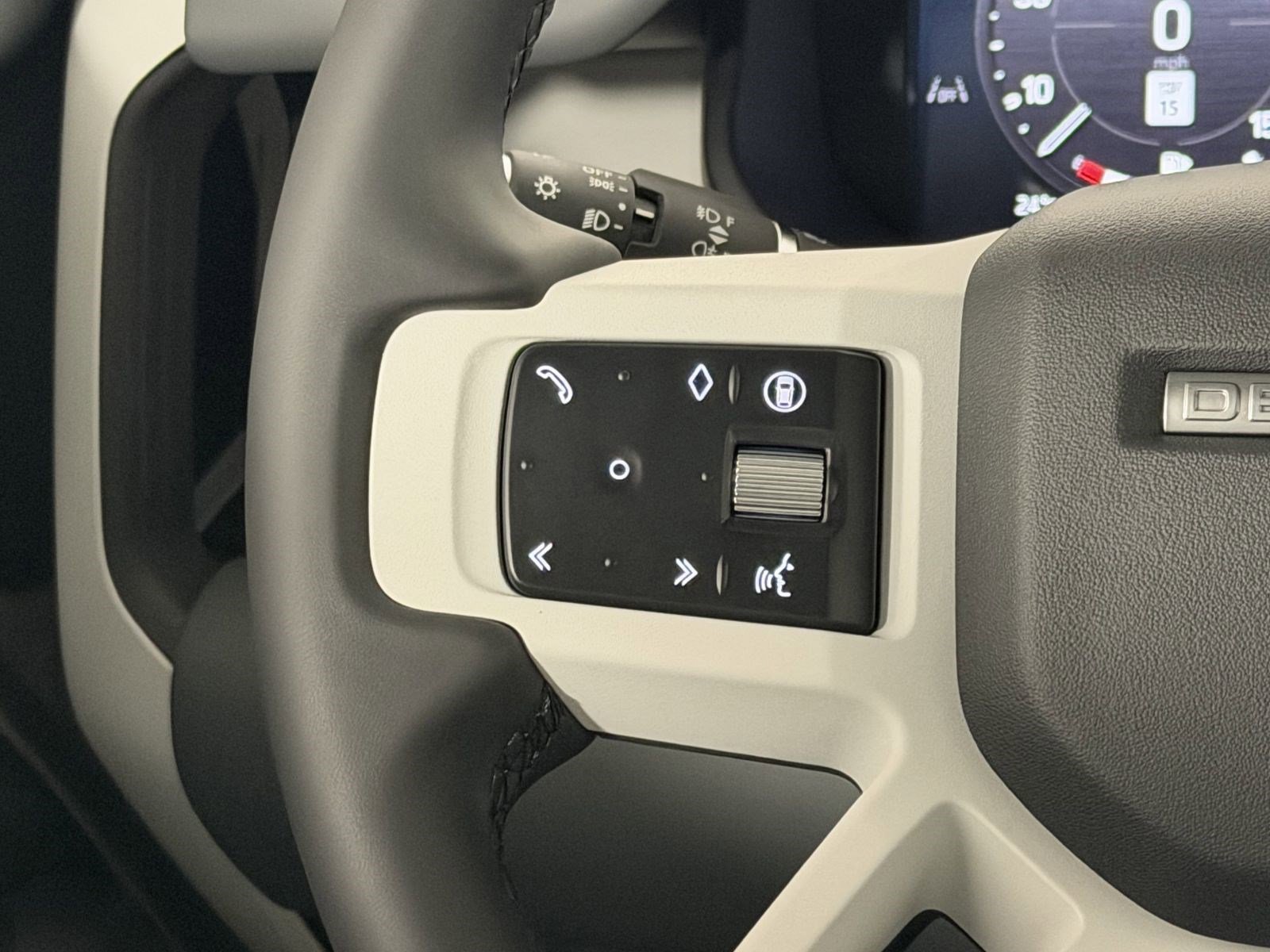 Used 2026 Land Rover Defender 110 S image 18