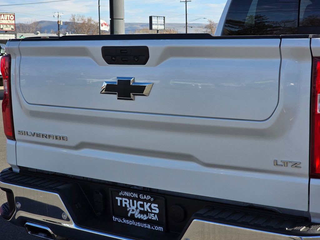 Used 2022 Chevrolet Silverado 1500 LTZ AWD/4WD image 13