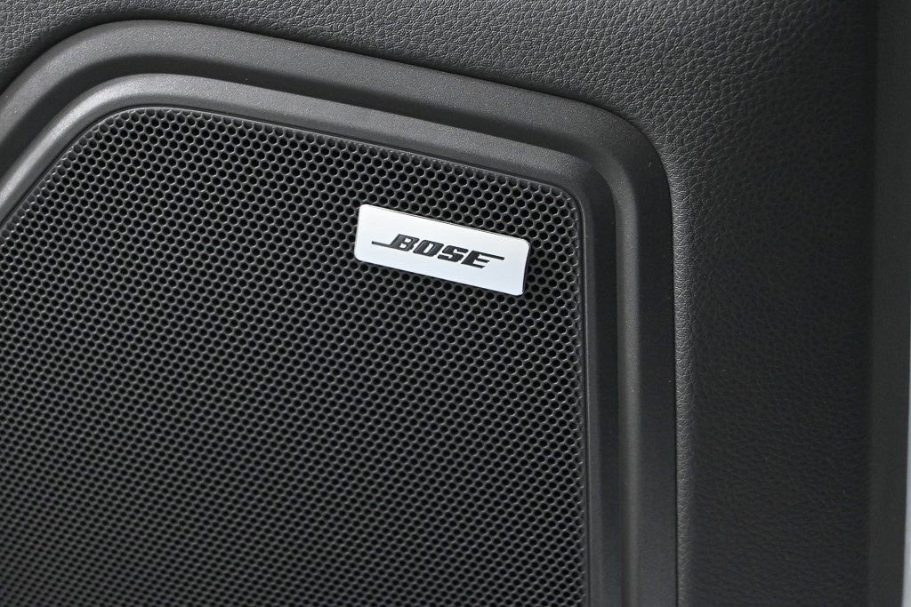 New 2026 Porsche Macan AWD image 7