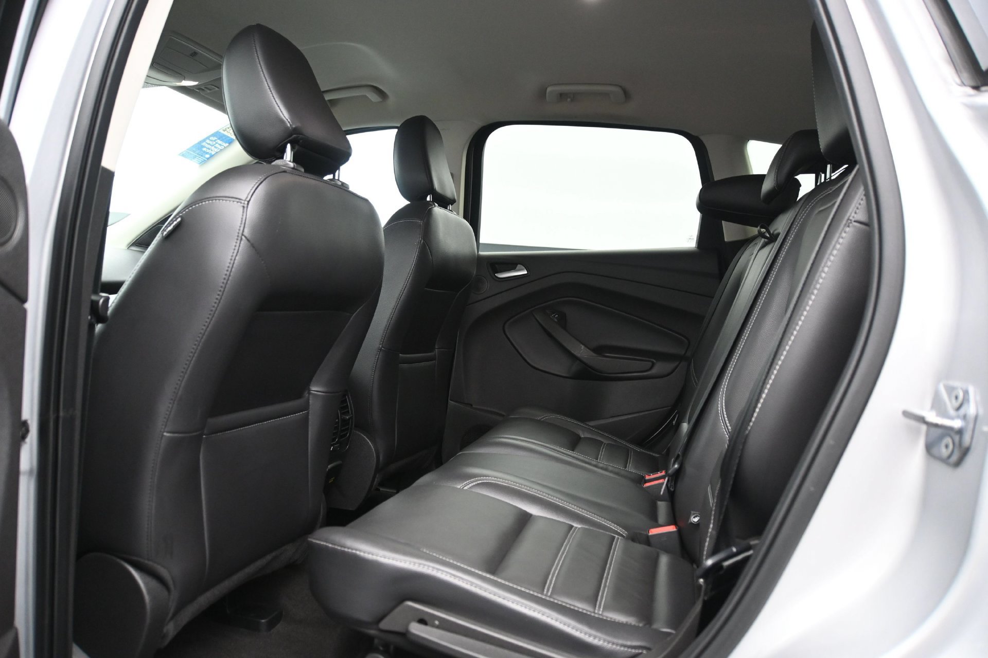 Used 2019 Ford Escape Titanium w/ U9j03 - Titanium Tow Package AWD/4WD image 17