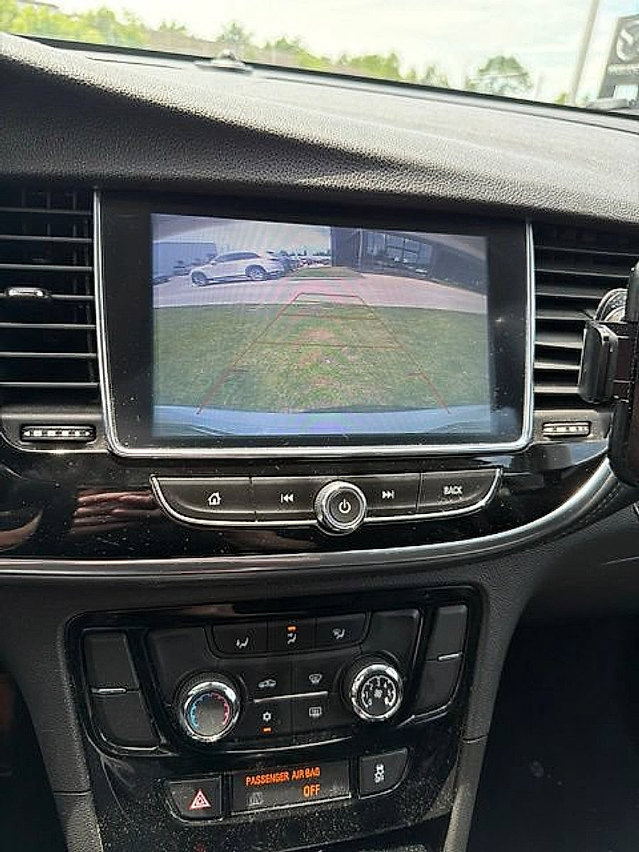 Used 2019 Buick Encore Preferred AWD/4WD image 15