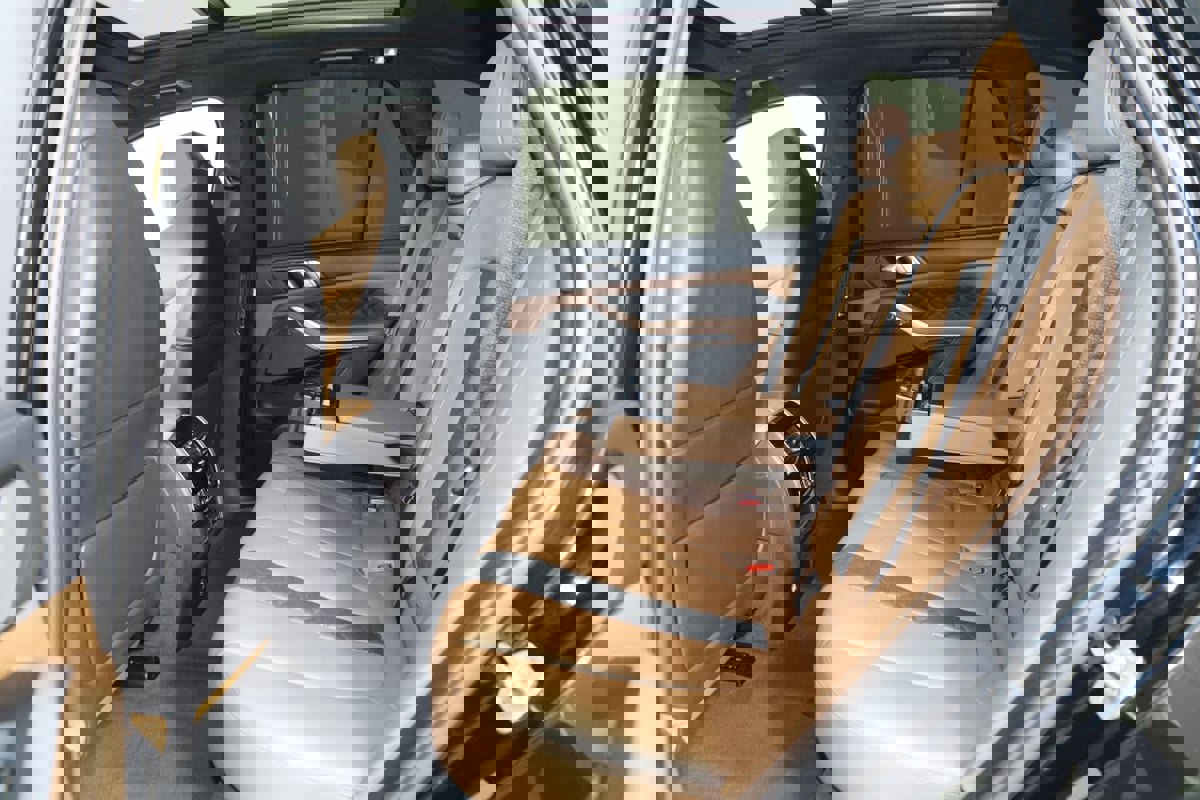 Used 2021 BMW X5 M w/ Executive Package image 67