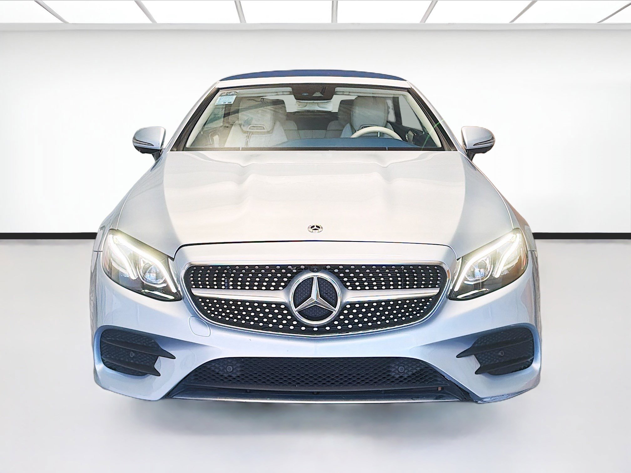 Used 2019 Mercedes-Benz E 450 Cabriolet image 2
