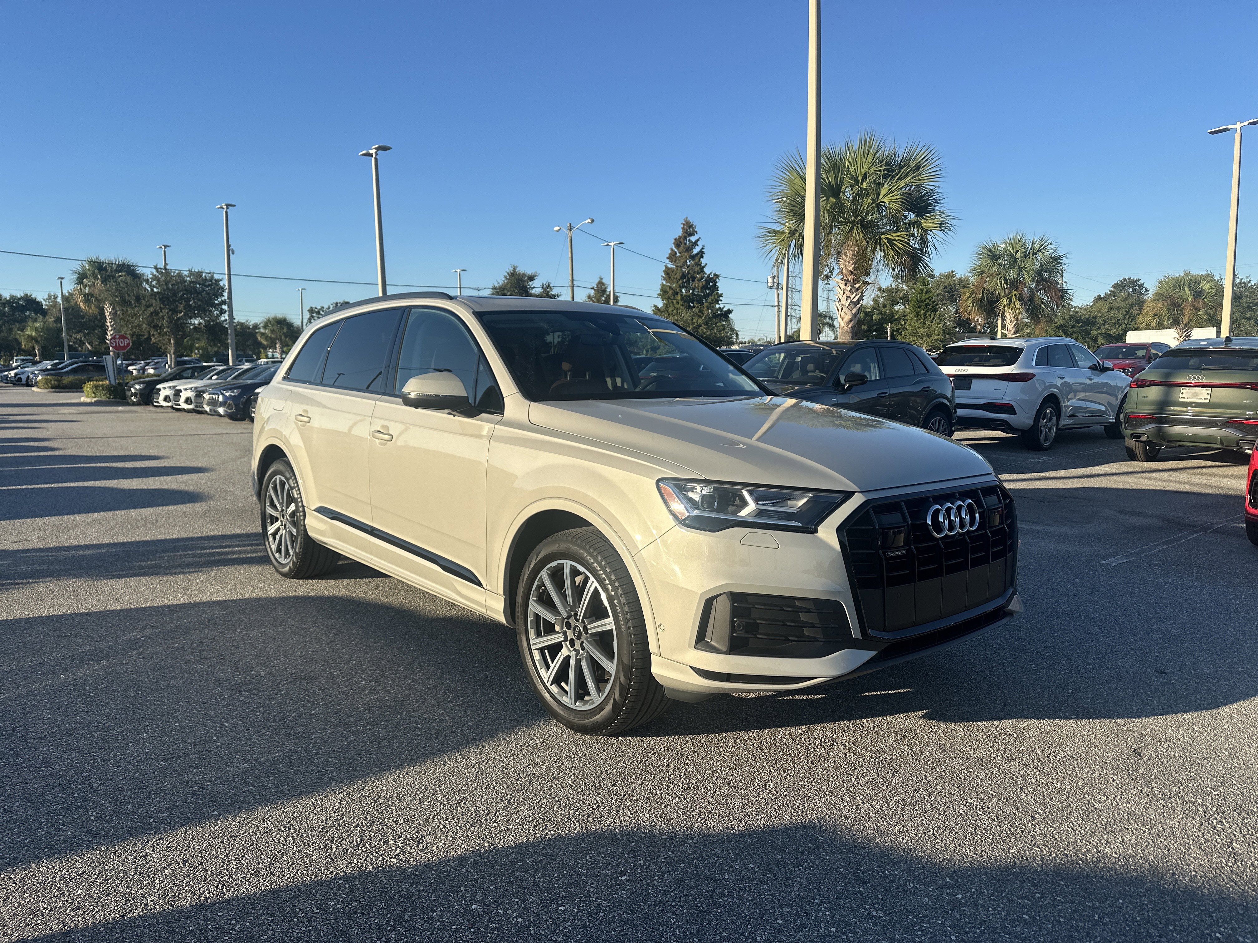 Used 2022 Audi Q7 2.0T Premium Plus w/ Premium Plus Package