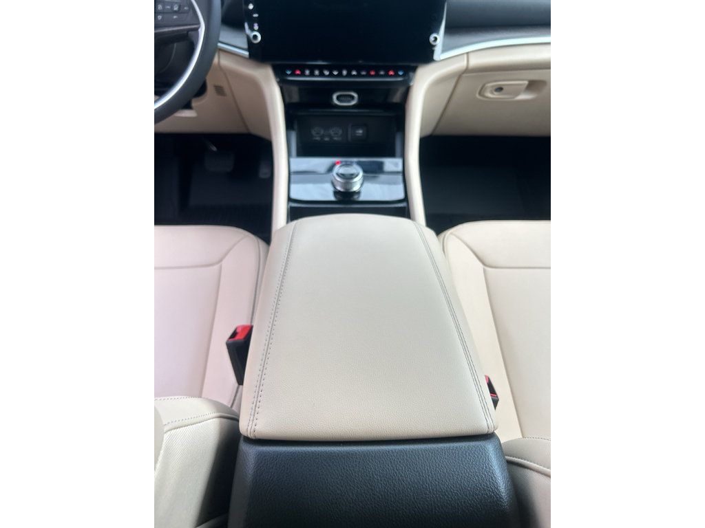 Used 2026 Jeep Grand Cherokee Limited w/ MOPAR Finishing Package RWD image 12