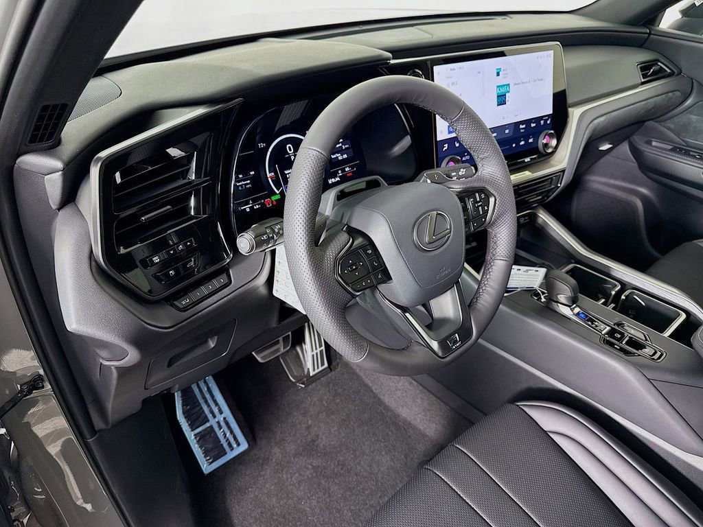 New 2026 Lexus TX 500h AWD image 9