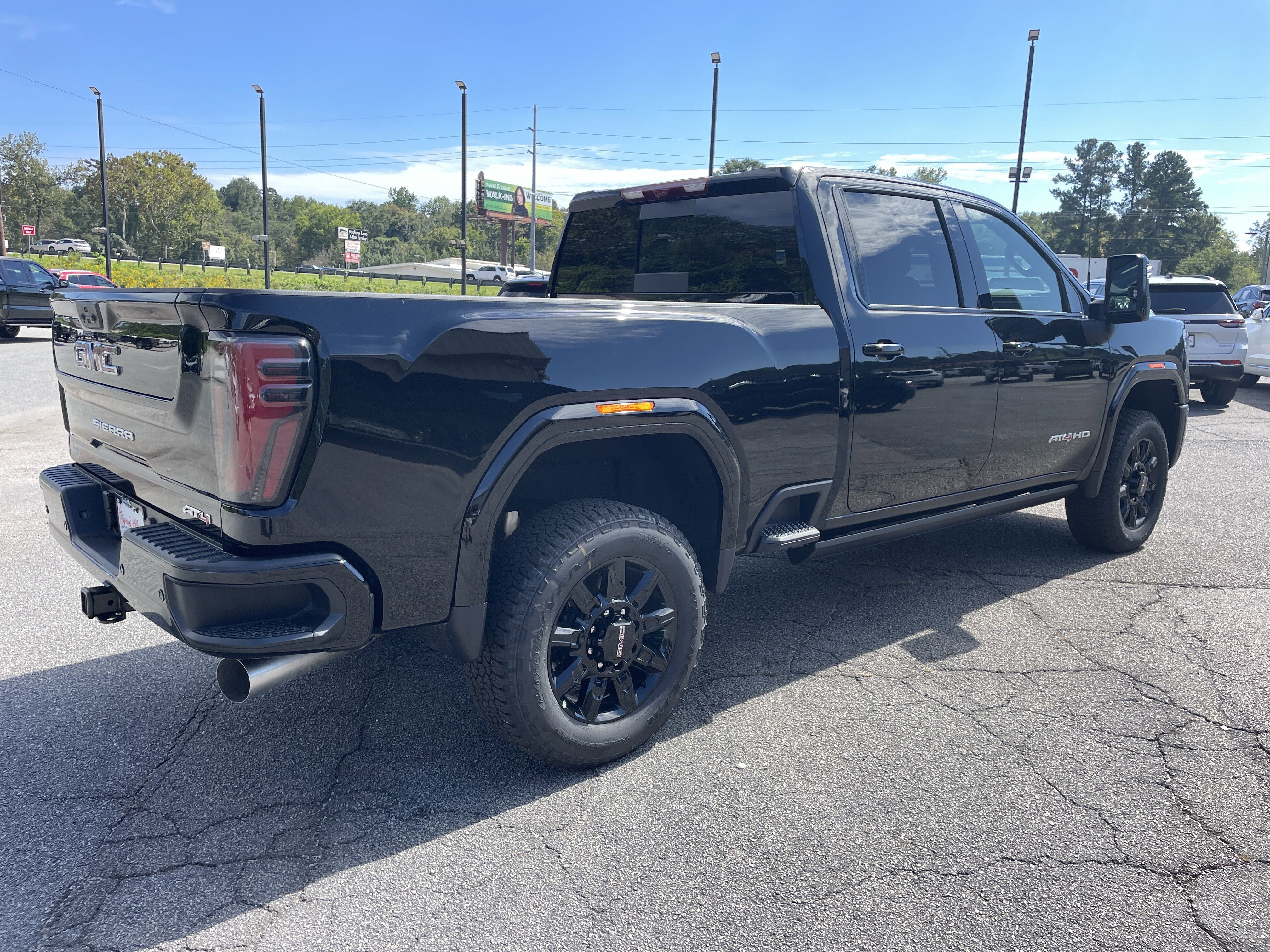 New 2026 GMC Sierra 2500 AT4 w/ AT4 Premium Plus Package image 7