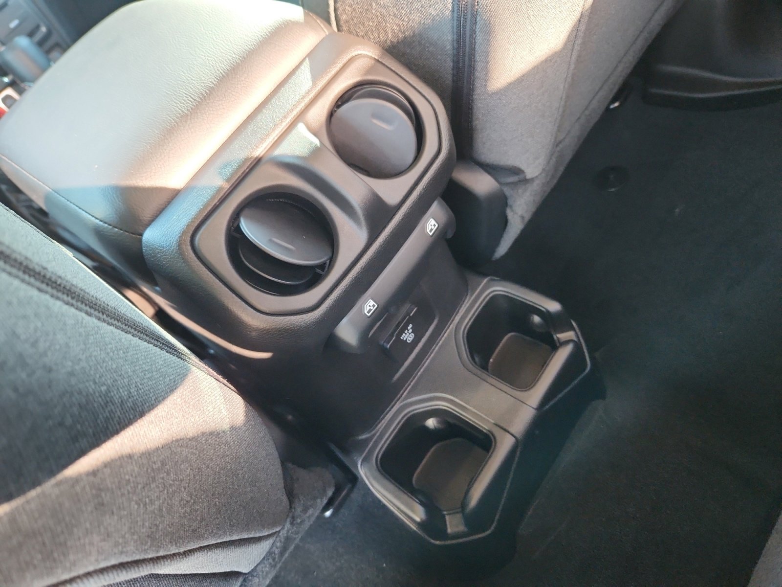 New 2025 Jeep Gladiator Willys AWD/4WD image 33