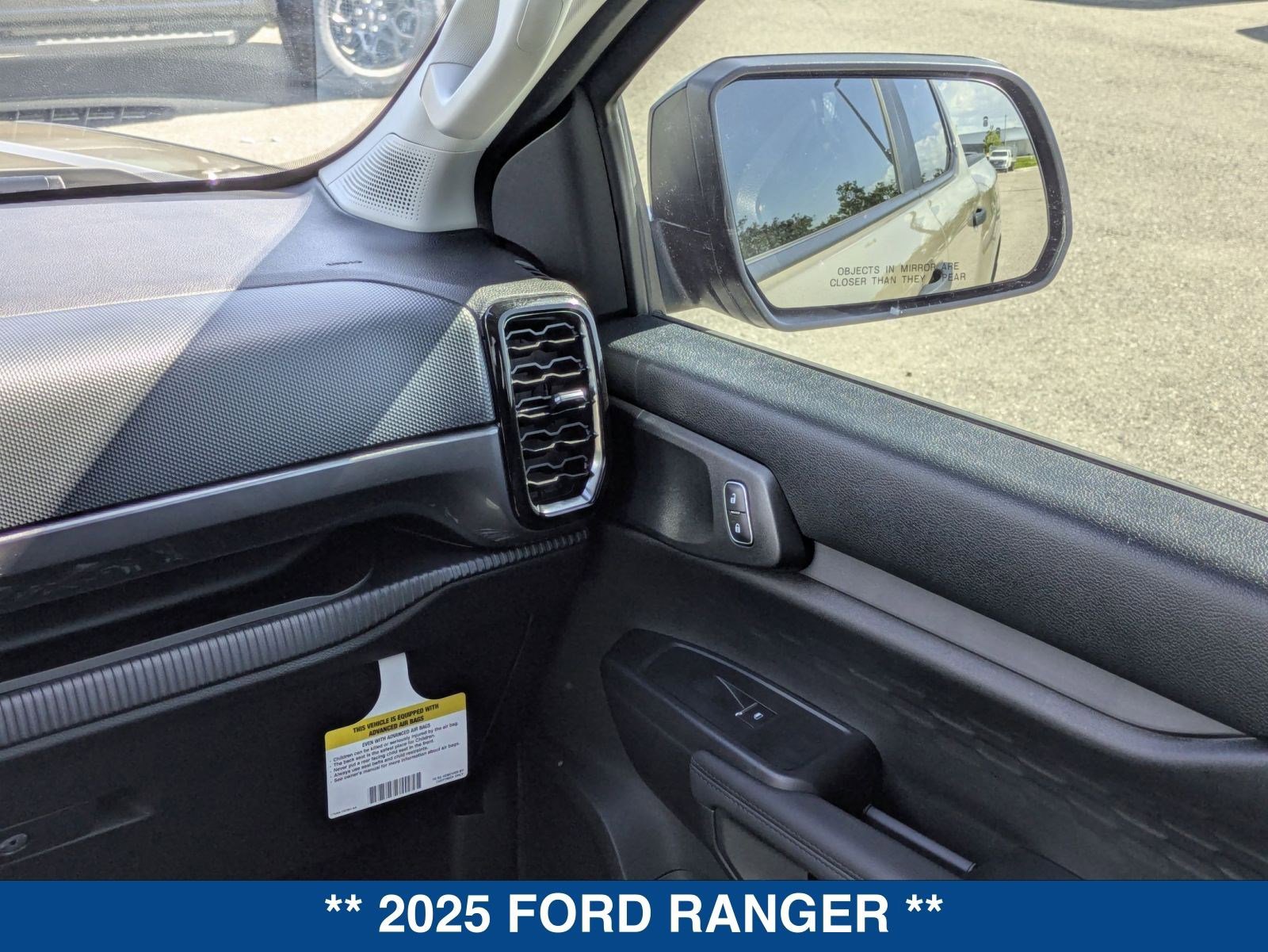 New 2025 Ford Ranger XLT w/ Black Appearance Package image 18