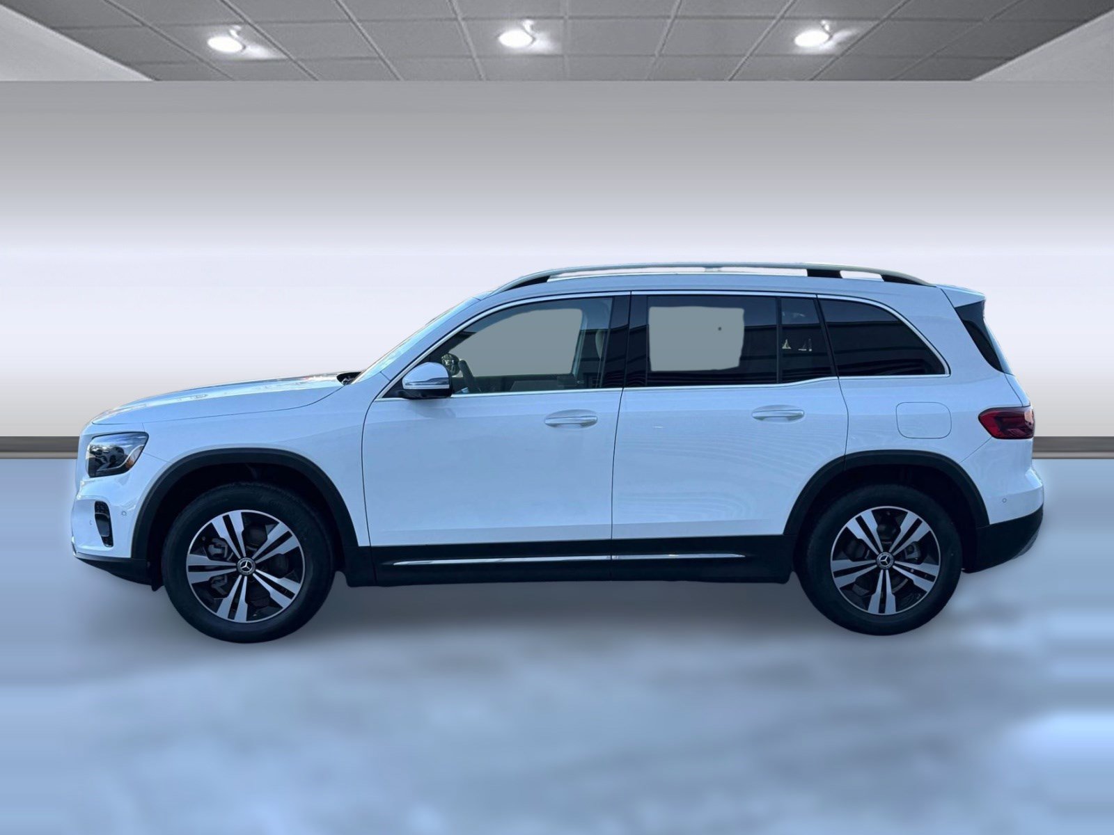 New 2026 Mercedes-Benz GLB 250 4MATIC image 2