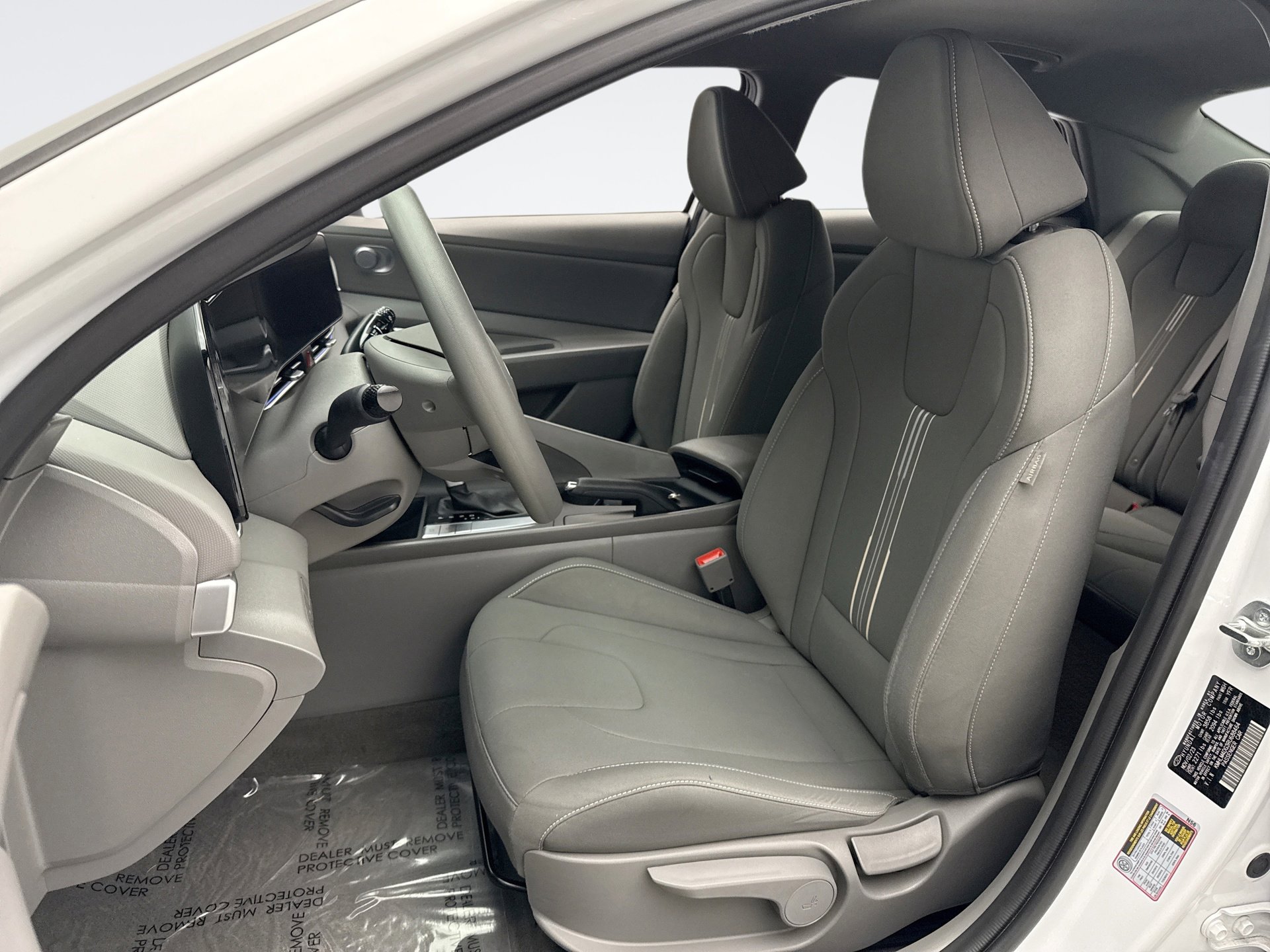 Used 2024 Hyundai Elantra SEL image 11