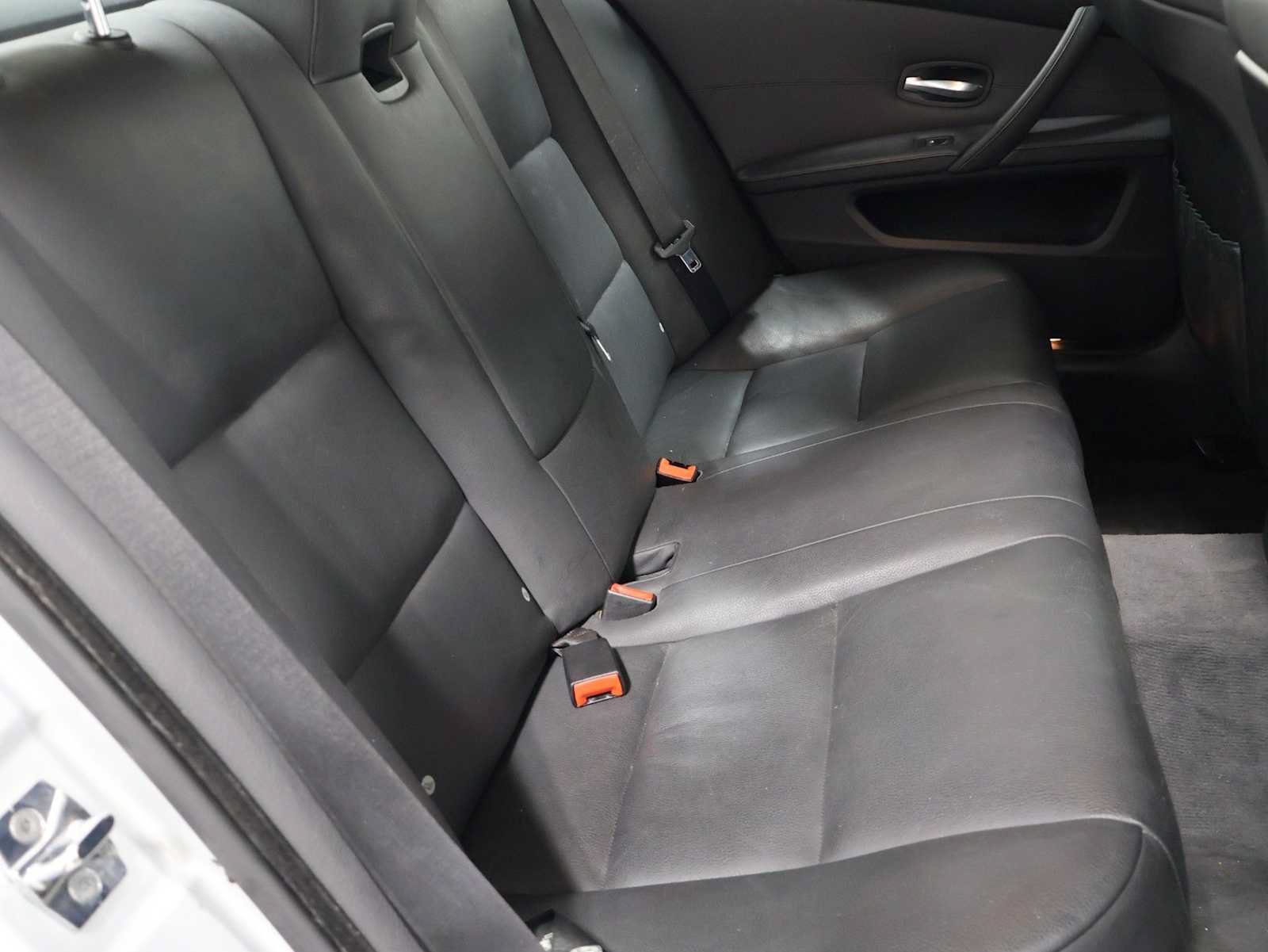 Used 2009 BMW 528i xDrive Sedan AWD/4WD image 32