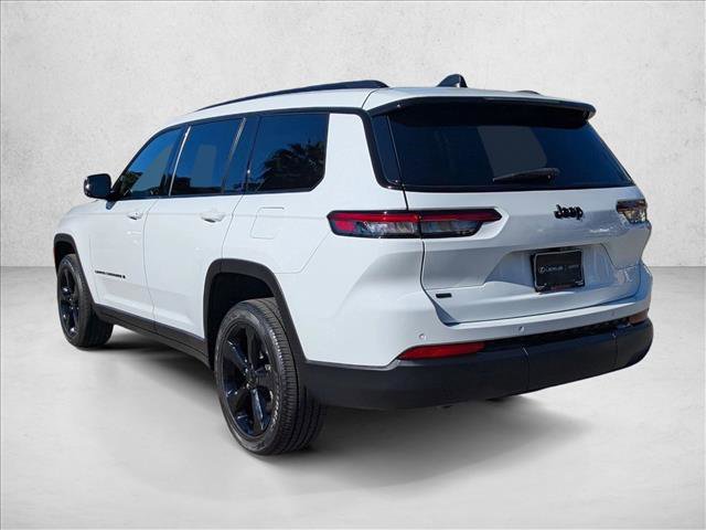 Used 2022 Jeep Grand Cherokee L Laredo image 8