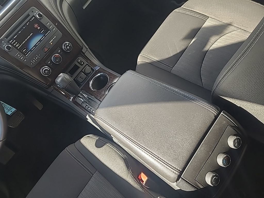 Used 2016 Chevrolet Traverse LT w/ Style and Technology Package FWD image 16