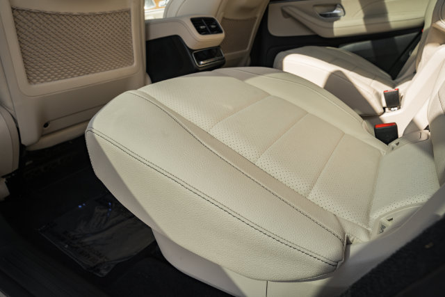 Certified 2025 Mercedes-Benz GLS 450 4MATIC image 34