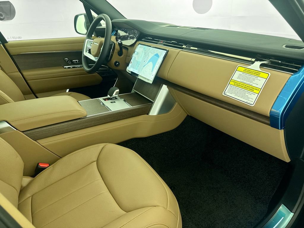 New 2026 Land Rover Range Rover Long Wheelbase SE AWD/4WD image 28