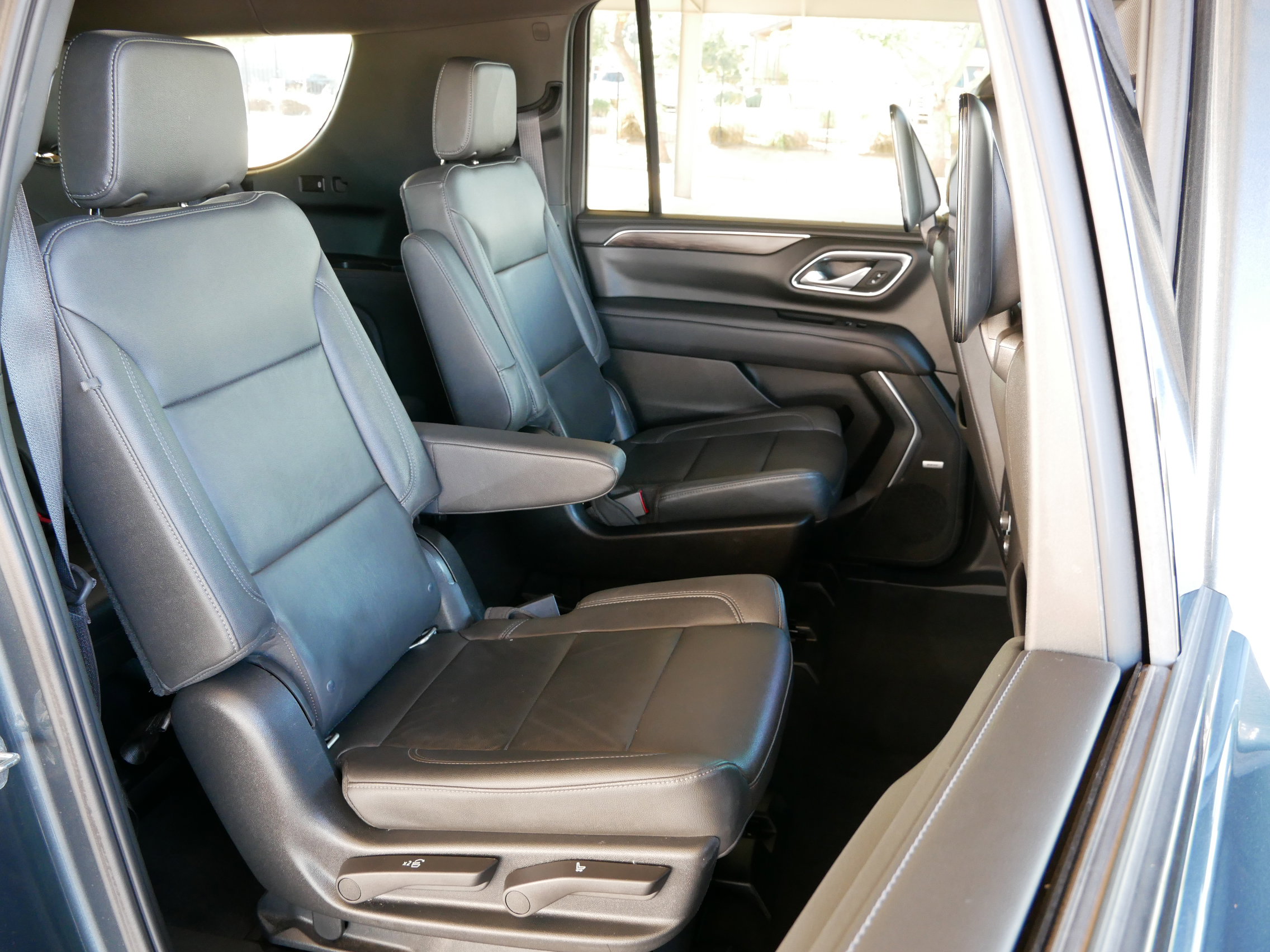 Used 2021 Chevrolet Suburban Z71 w/ Rear Media and Nav Package image 14