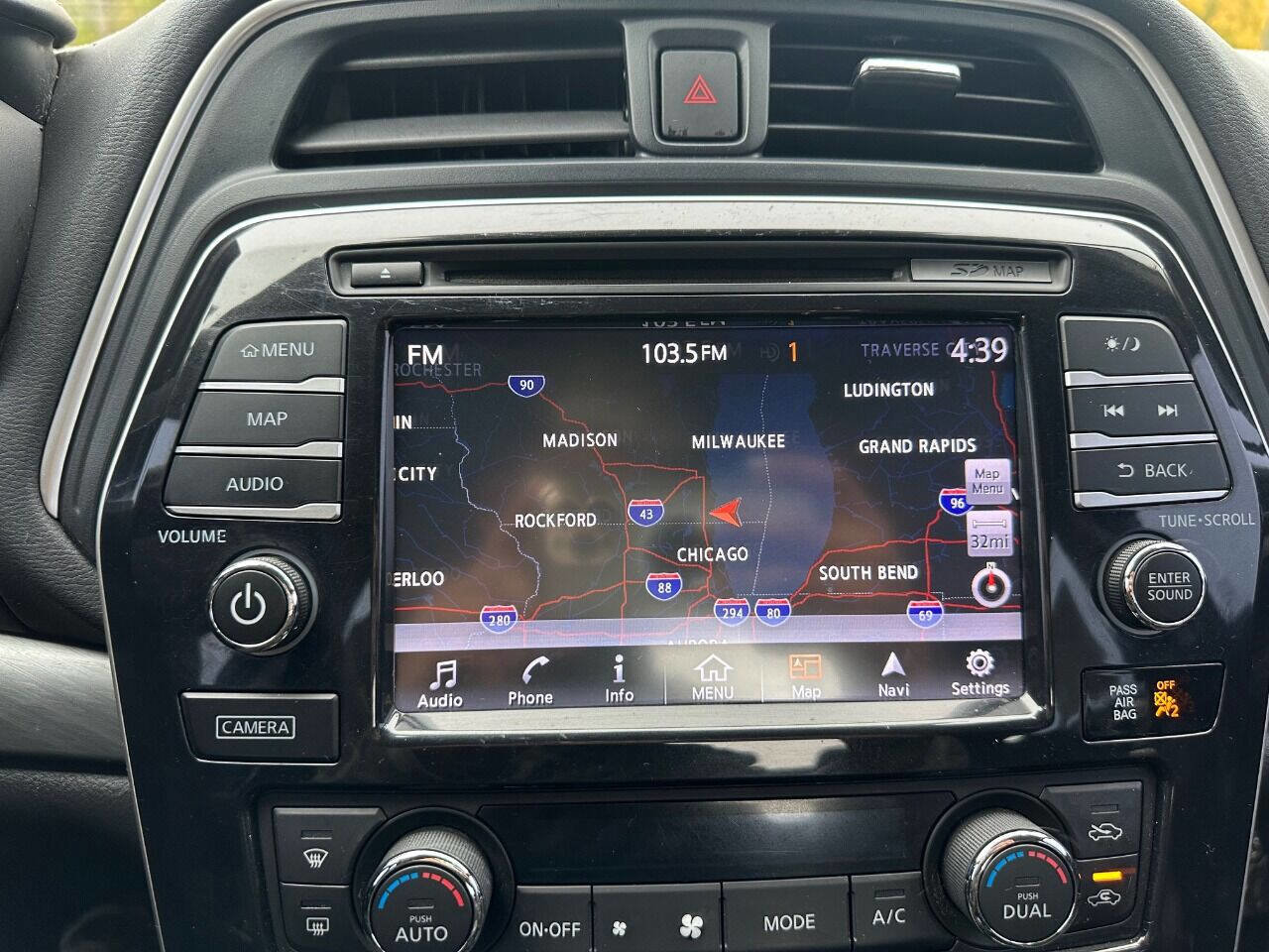 Used 2016 Nissan Maxima 3.5 SV image 28