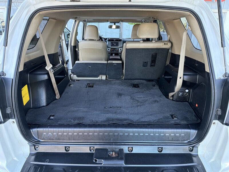 Used 2010 Toyota 4Runner Limited AWD/4WD image 17