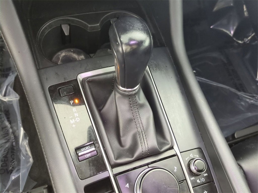 Used 2020 MAZDA MAZDA3 Hatchback image 12