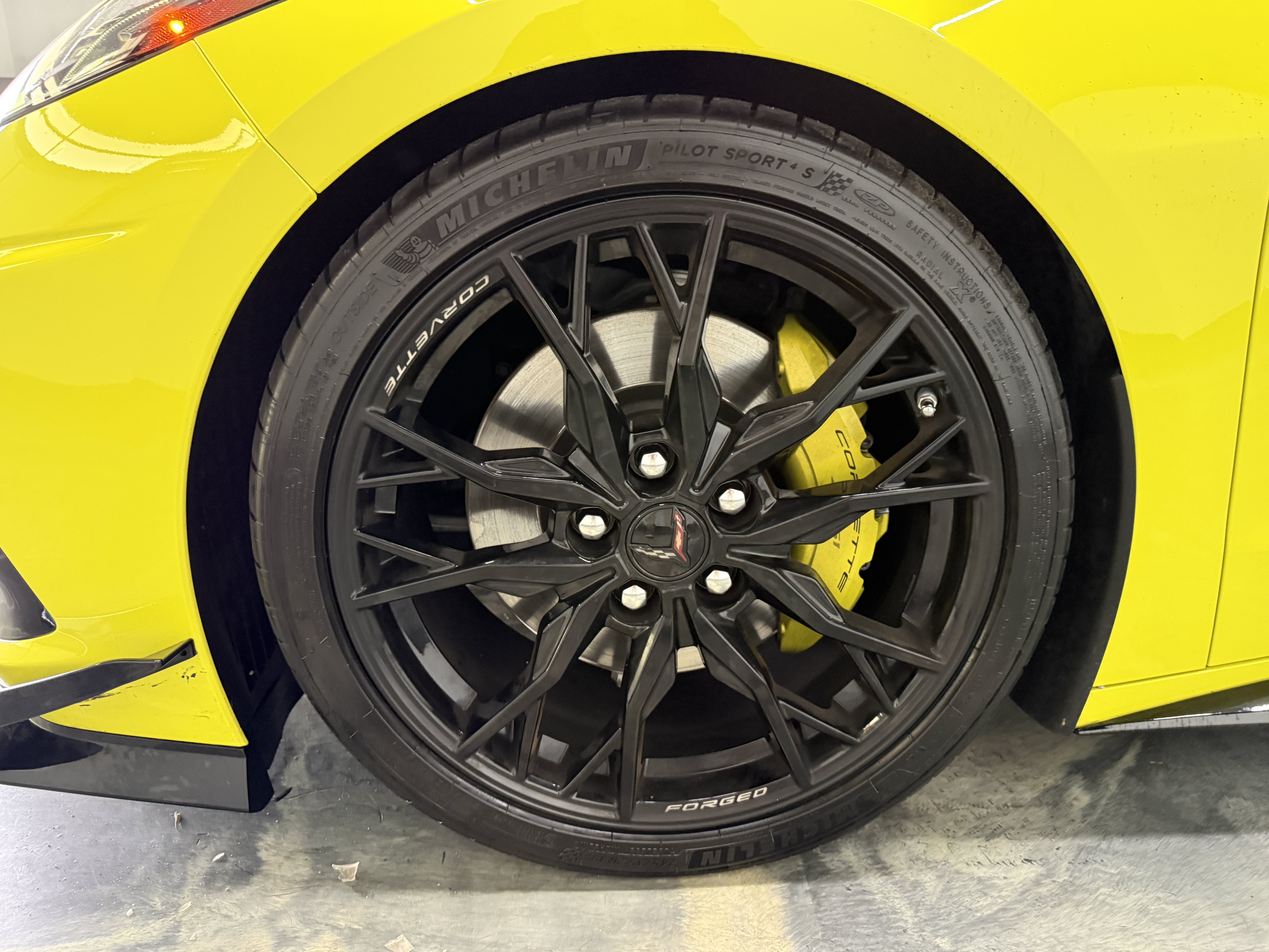 Used 2023 Chevrolet Corvette Stingray Preferred Cpe w/ Z51 Performance Package RWD image 38