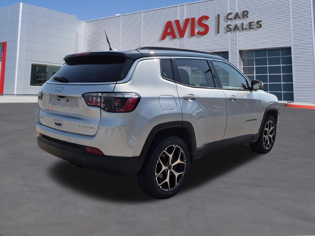 Used 2025 Jeep Compass Limited AWD/4WD image 6