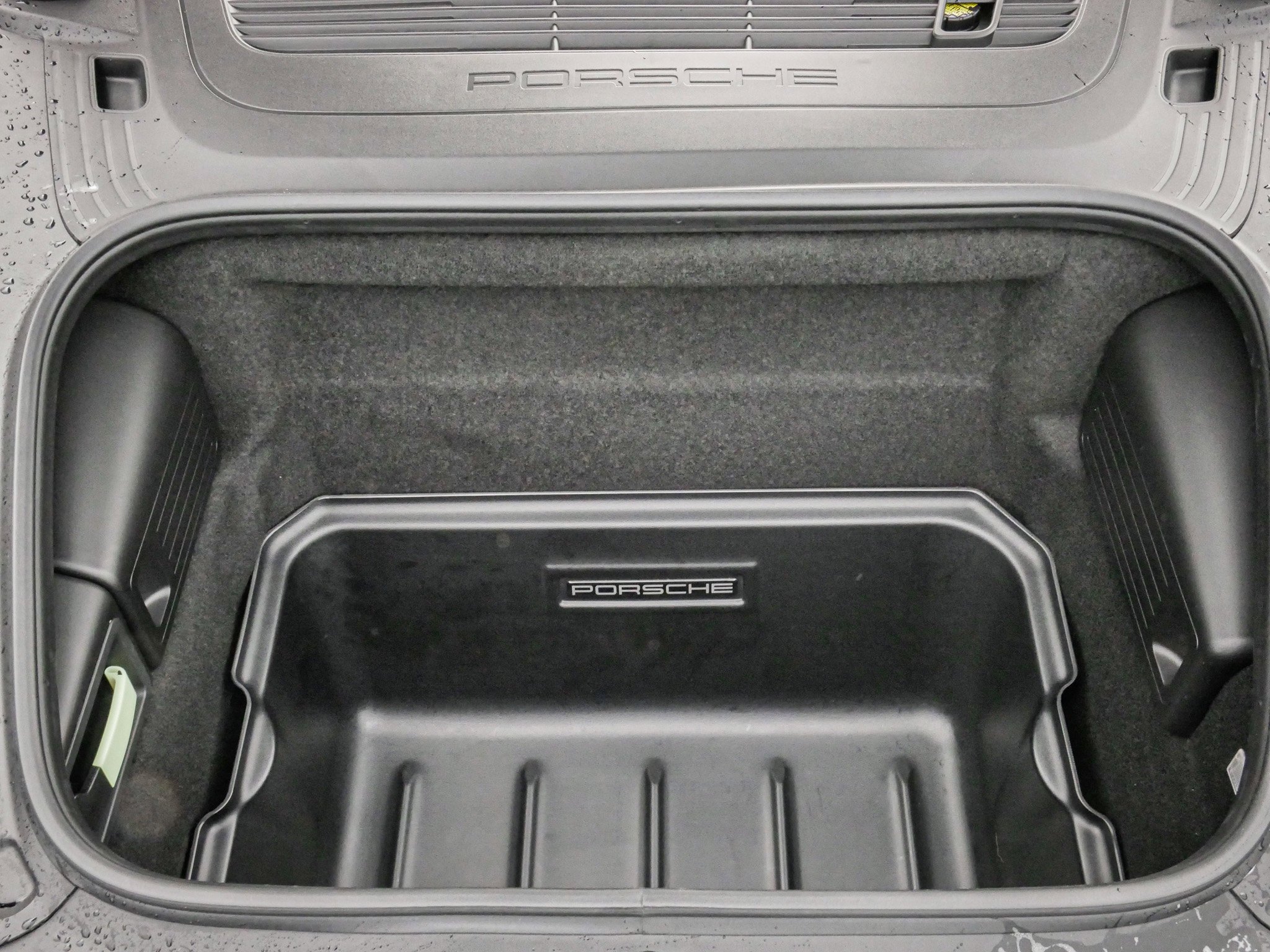 Used 2024 Porsche 718 Boxster w/ Premium Package image 30