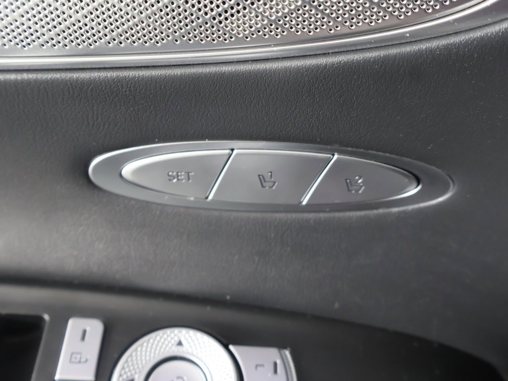 Used 2026 Genesis GV70 2.5T Select image 34