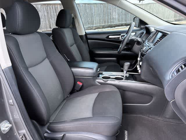 Used 2020 Nissan Pathfinder S FWD image 22