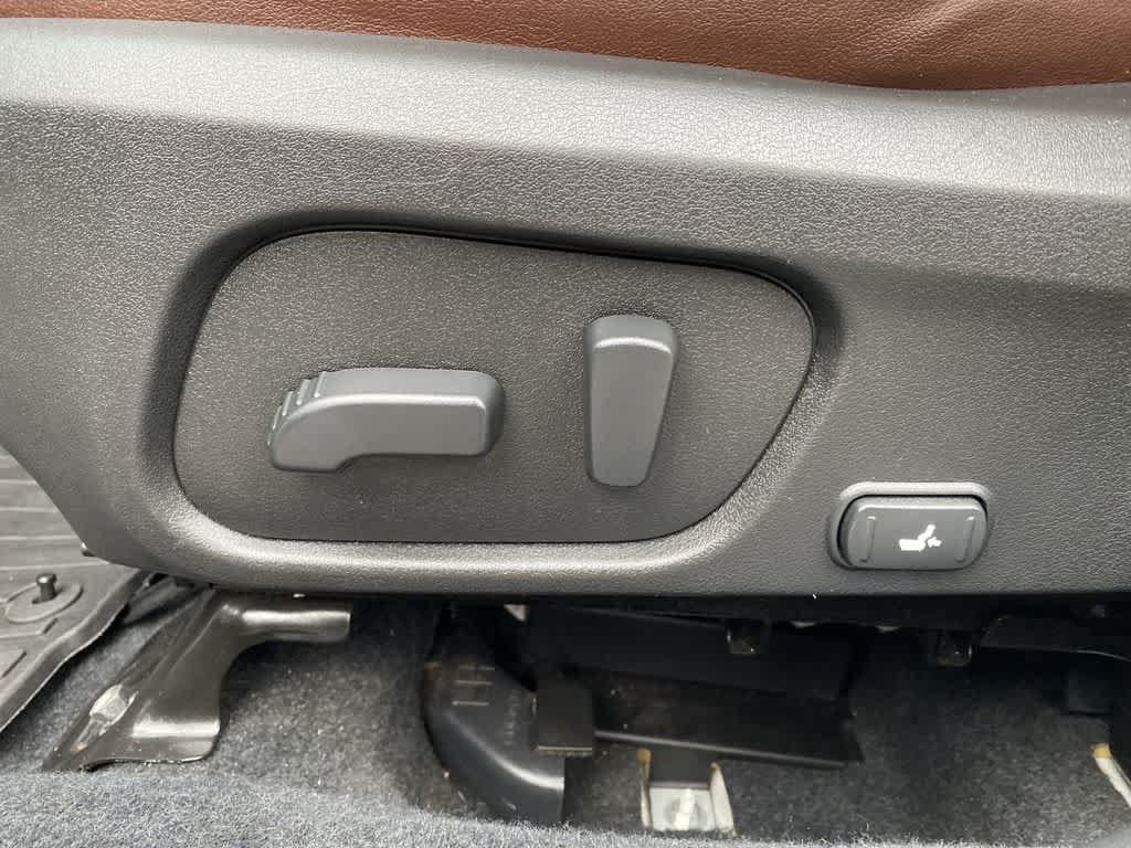 Used 2017 Subaru Forester 2.0XT Touring AWD/4WD image 16