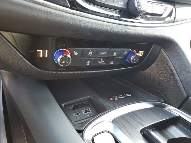 Used 2023 Buick Enclave Essence w/ Experience Buick Package FWD image 21