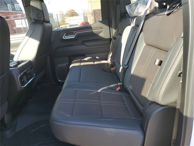 Used 2025 Chevrolet Silverado 1500 High Country image 28