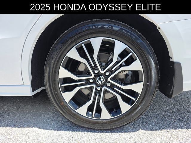 Used 2025 Honda Odyssey Elite image 17