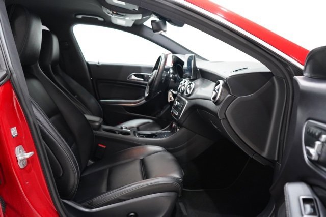 Used 2018 Mercedes-Benz CLA 250 4MATIC image 35