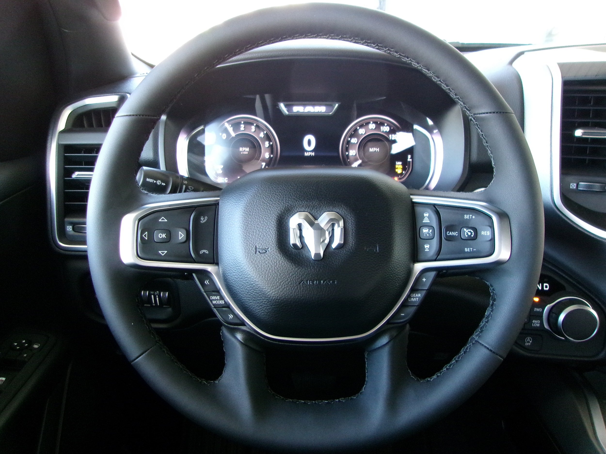 New 2025 RAM 1500 Big Horn AWD/4WD image 8
