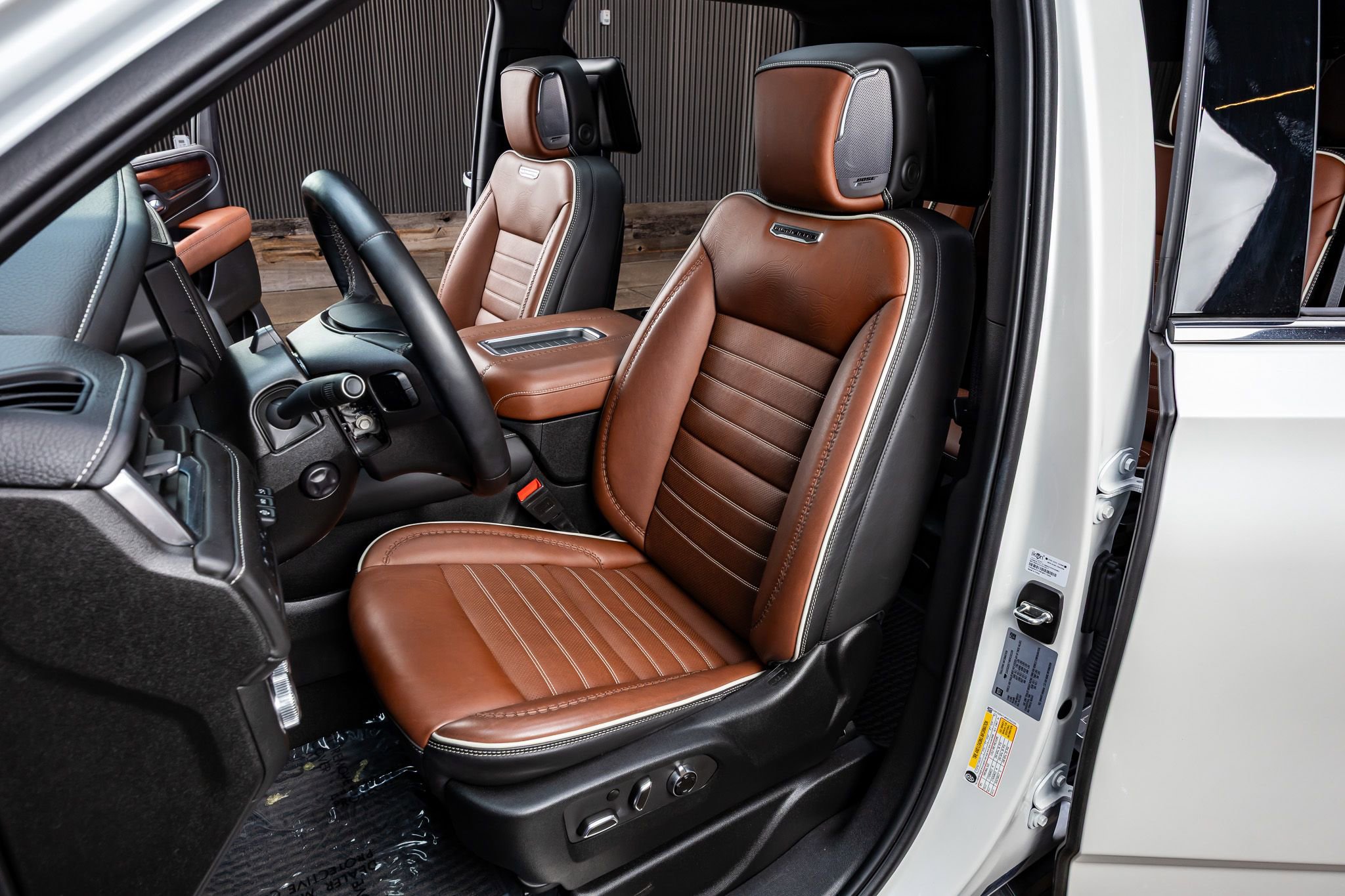 Used 2024 GMC Yukon Denali Ultimate image 29