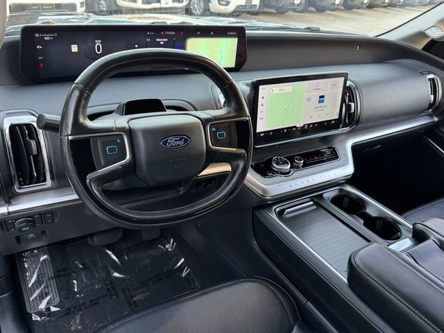 Used 2025 Ford Expedition Max Platinum w/ Driver's Package AWD/4WD image 11
