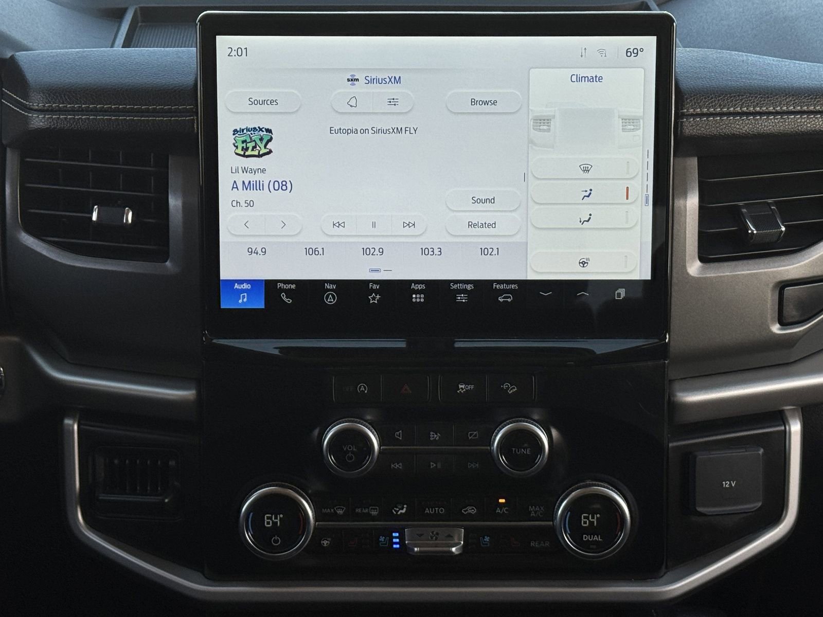 Used 2024 Ford Expedition XLT image 18