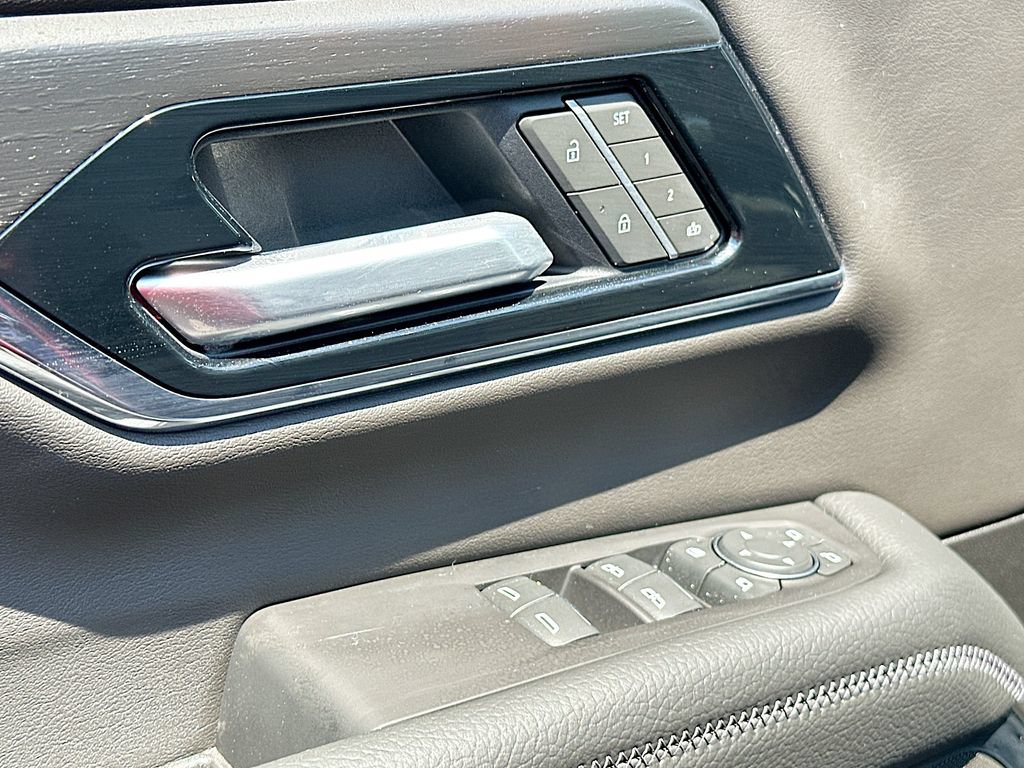 New 2026 GMC Yukon Denali w/ Denali Reserve Package RWD image 21
