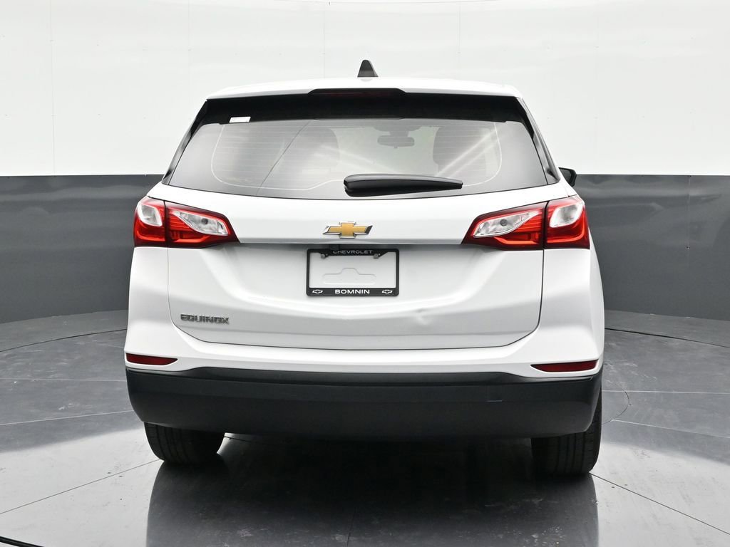 Used 2021 Chevrolet Equinox LS image 4