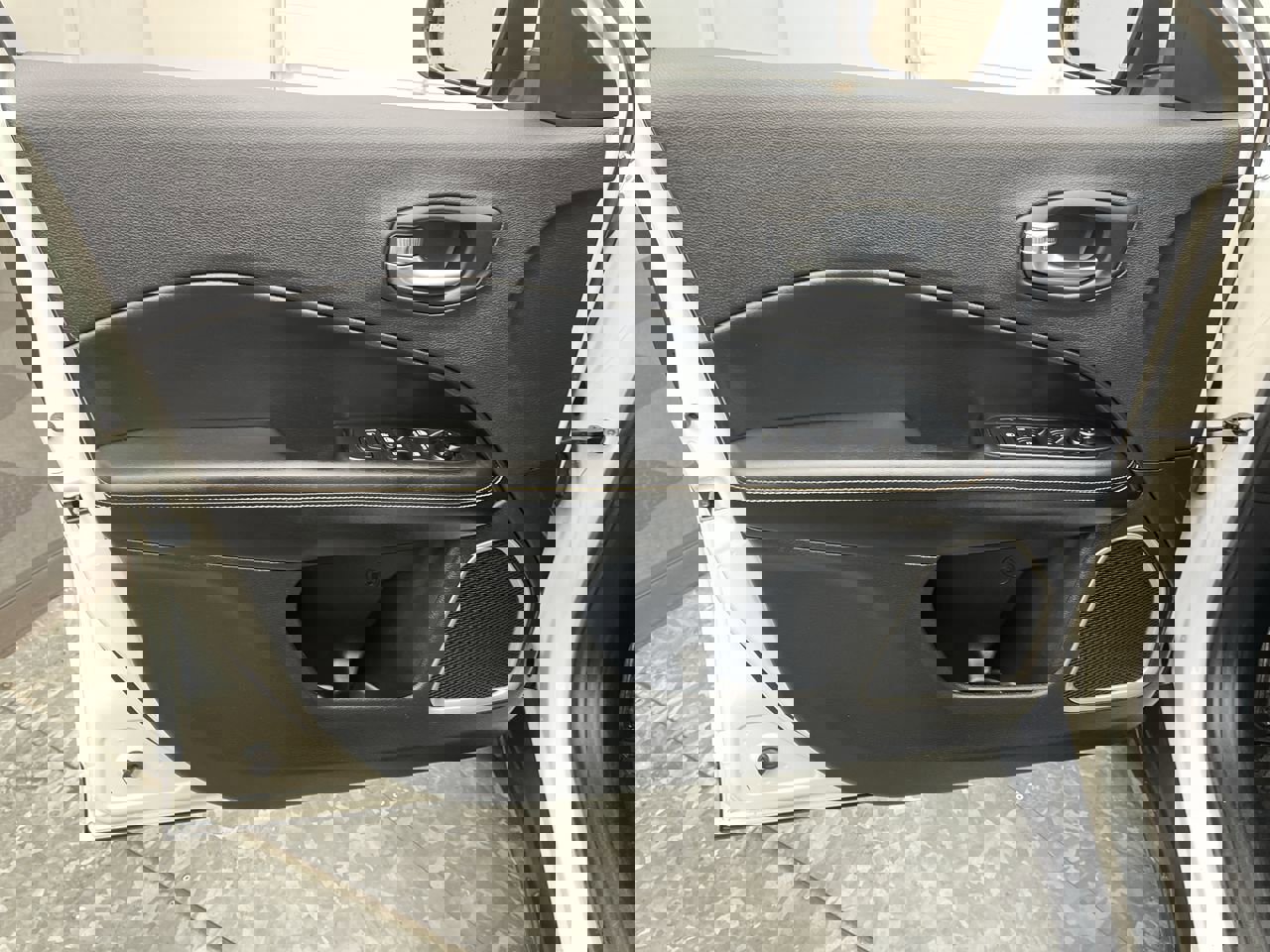 Used 2019 Jeep Compass Latitude w/ Cold Weather Group image 6