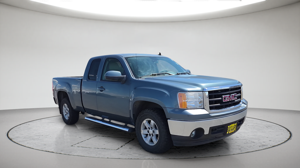Used 2007 GMC Sierra 1500 SLT w/ SLE/SLT Trailering Package AWD/4WD image 2