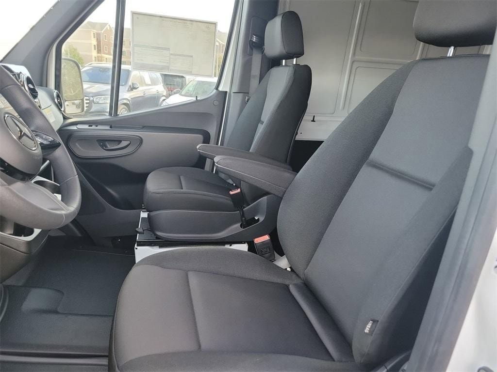 New 2026 Mercedes-Benz Sprinter 2500 image 16