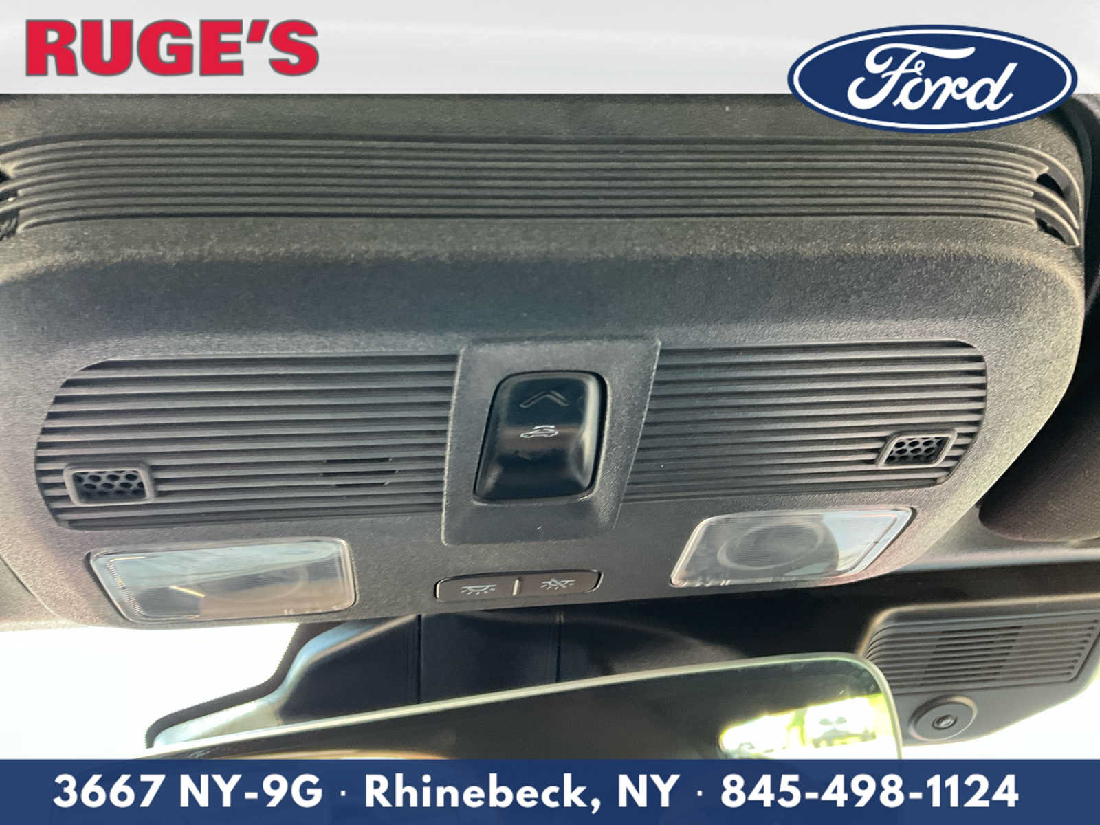 Used 2025 Ford Mustang Premium RWD image 31