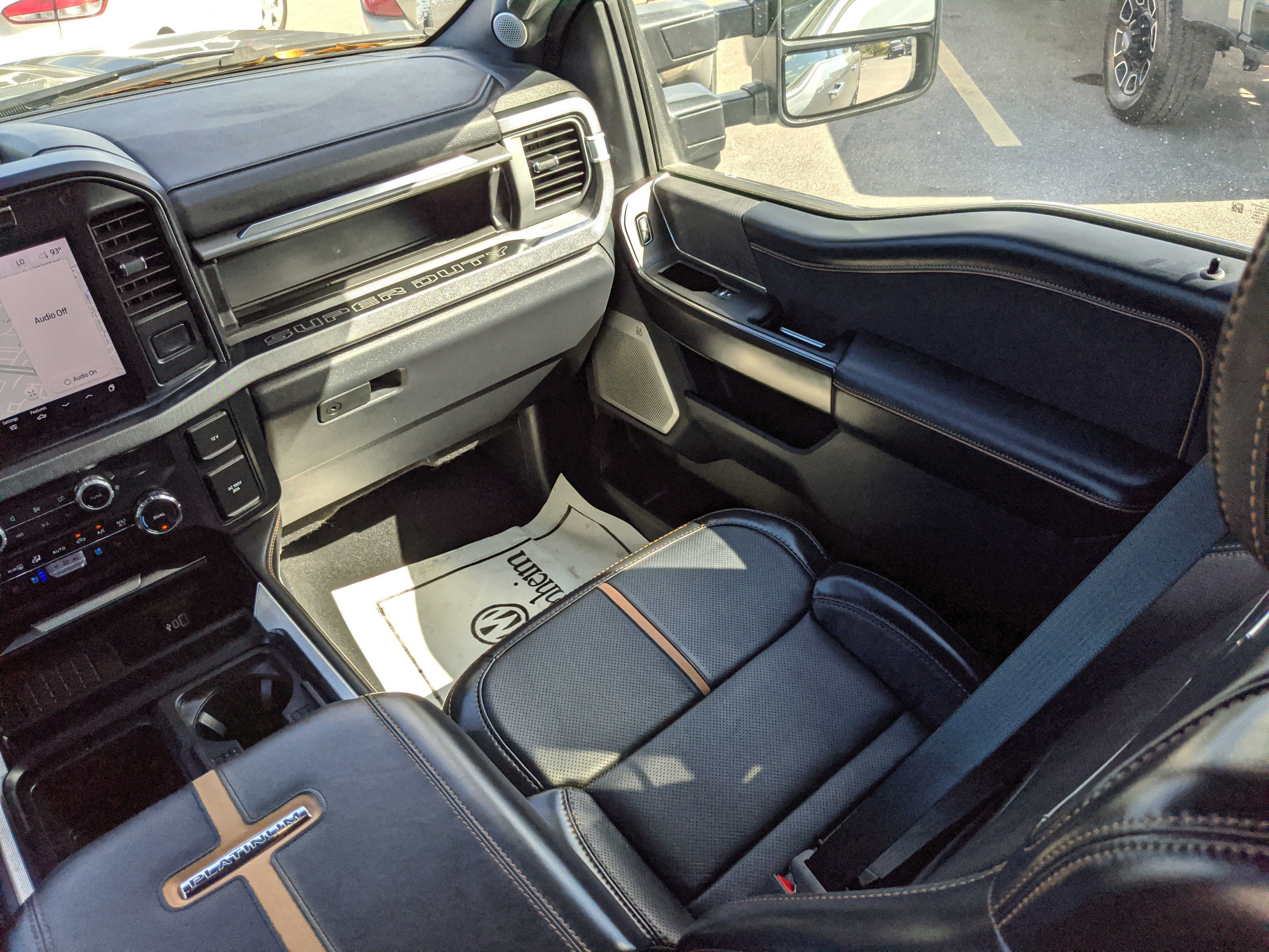 Used 2024 Ford F250 Platinum image 19