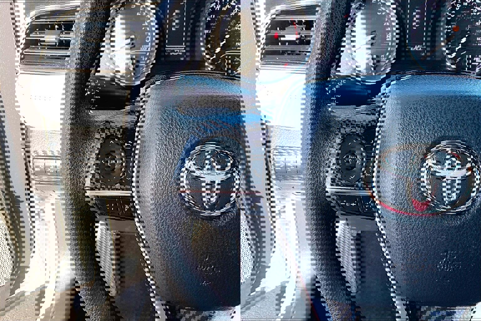 Used 2021 Toyota Camry LE w/ Carpet Mat Package (TMS) image 16