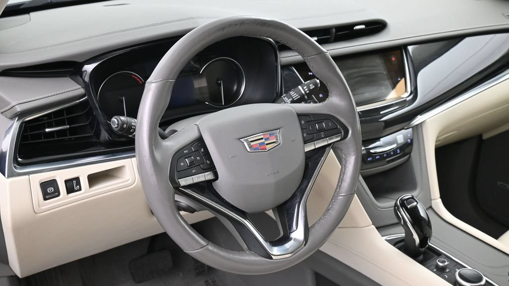 Certified 2023 Cadillac XT6 Premium Luxury FWD image 10