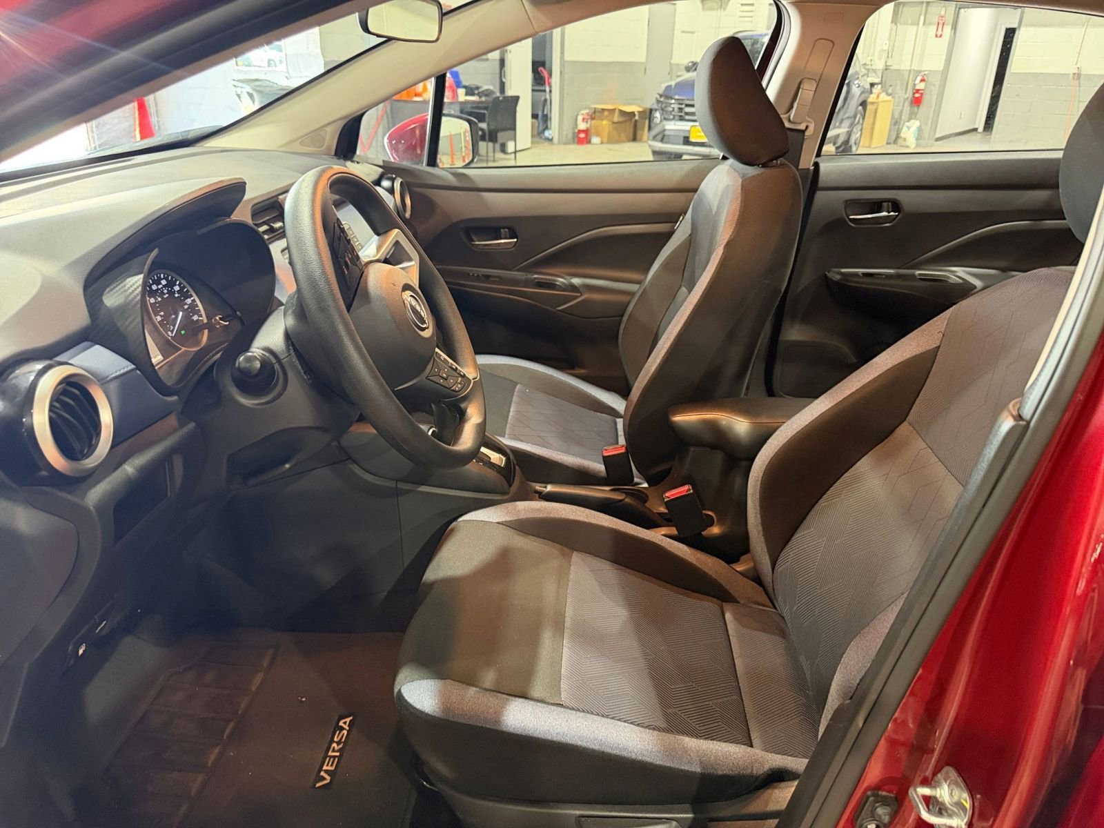 Used 2025 Nissan Versa SV FWD image 22