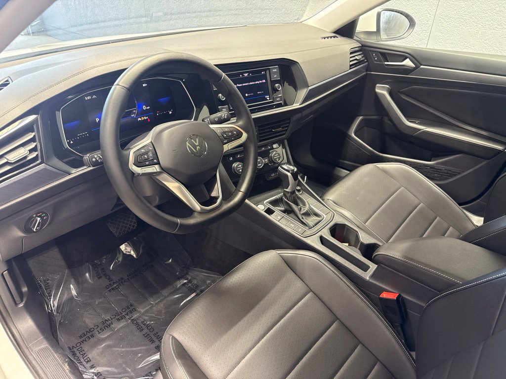 Used 2023 Volkswagen Jetta SE w/ Panoramic Sunroof Package FWD image 12