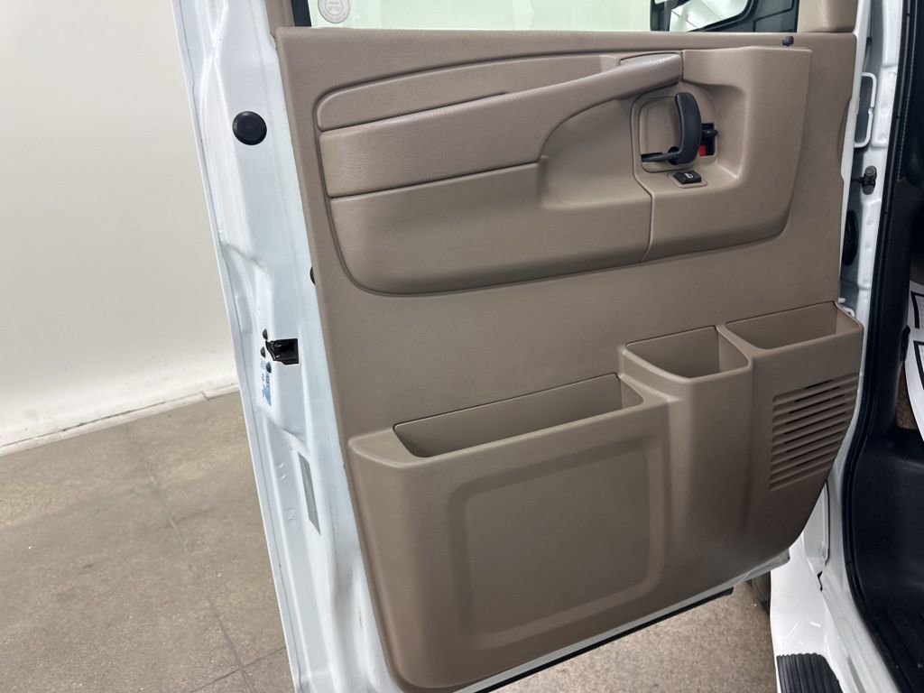 Used 2011 Chevrolet Express 1500 Upfitter image 39